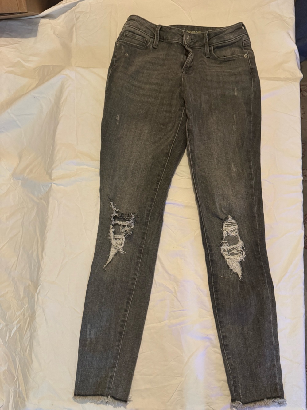 Old Navy Women's dark grey Ripped Skinny Jeans